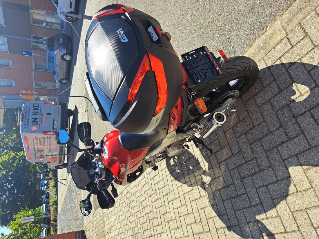 1000062738
