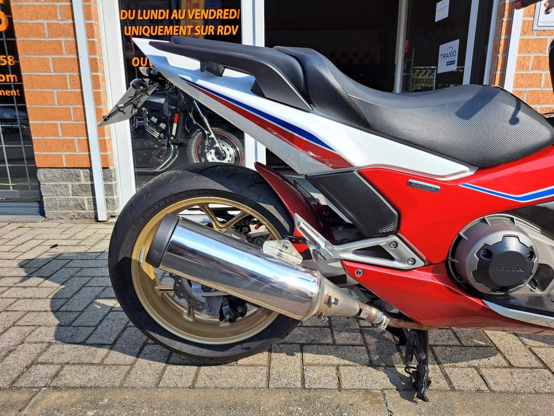 1000064106